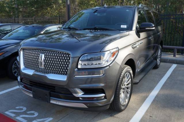 2018 Lincoln Navigator Premiere RWD photo