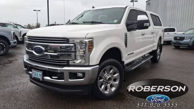 2019 Ford F-250 Super Duty LARIAT 4WD photo