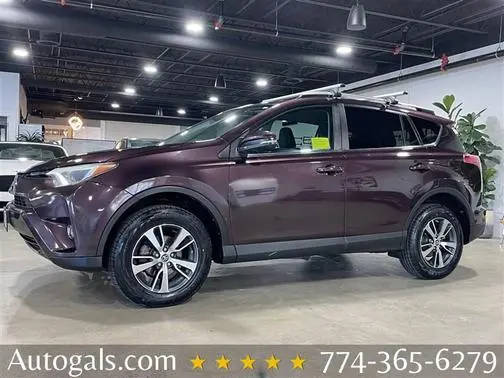2018 Toyota RAV4 XLE AWD photo