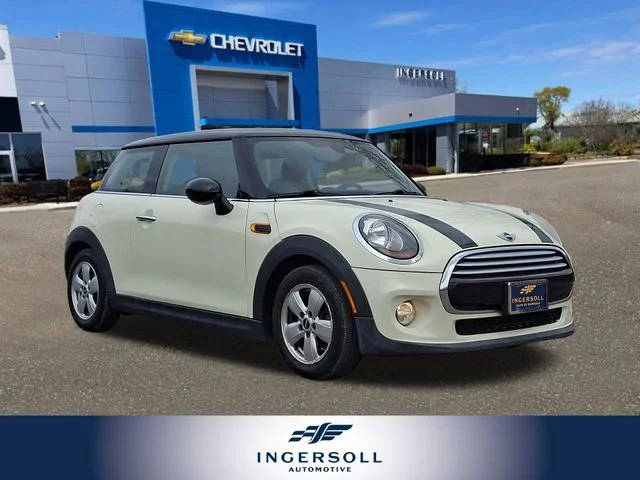 2015 MINI Hardtop 2 Door  FWD photo