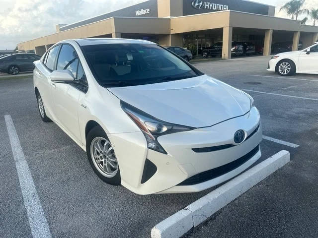 2018 Toyota Prius Four FWD photo