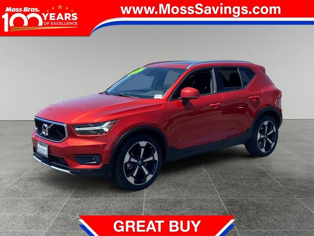 2019 Volvo XC40 Momentum FWD photo