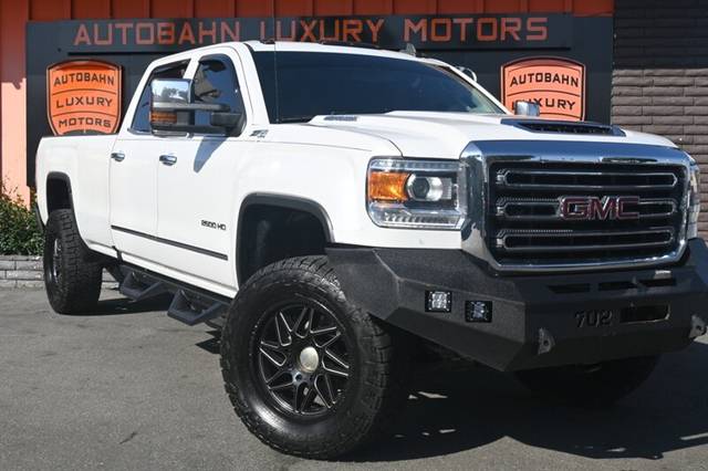 2019 GMC Sierra 2500HD SLT 4WD photo