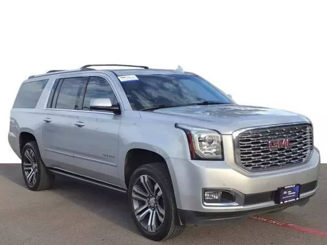 2019 GMC Yukon XL Denali RWD photo