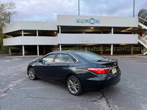 2017 Toyota Camry SE FWD photo
