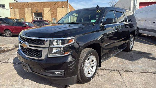 2018 Chevrolet Suburban LT 4WD photo