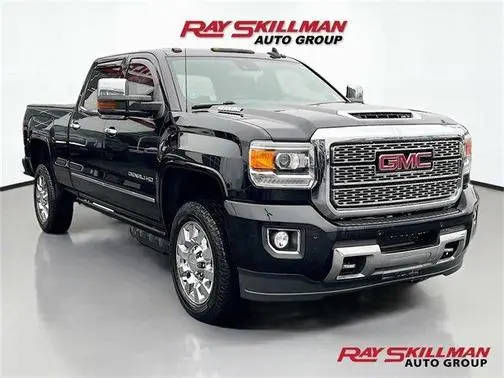 2019 GMC Sierra 2500HD Denali 4WD photo
