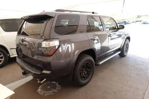 2018 Toyota 4Runner SR5 4WD photo