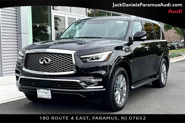 2018 Infiniti QX80  4WD photo