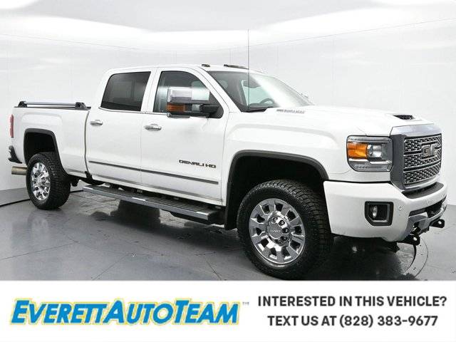 2019 GMC Sierra 2500HD Denali 4WD photo