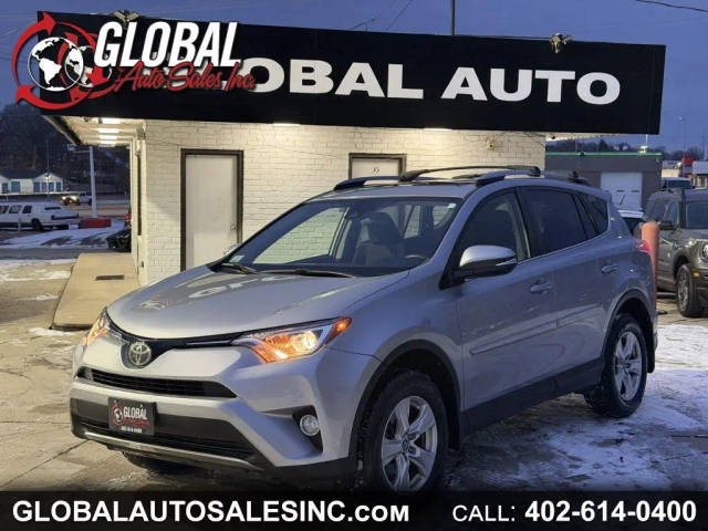 2018 Toyota RAV4 XLE AWD photo