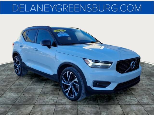 2019 Volvo XC40 R-Design AWD photo