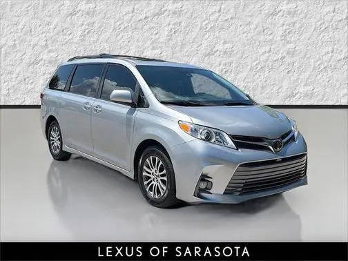 2019 Toyota Sienna XLE Premium FWD photo