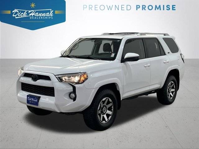 2018 Toyota 4Runner SR5 4WD photo