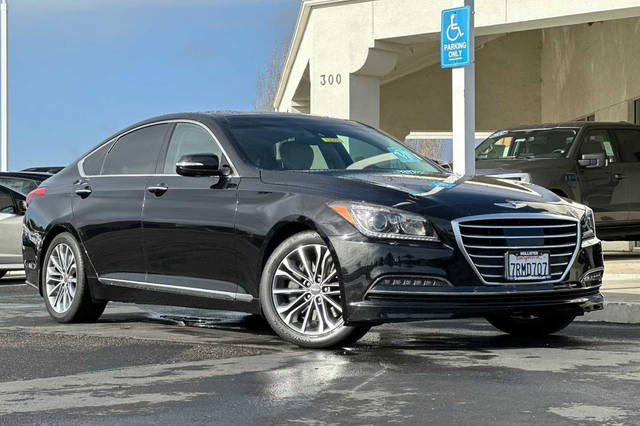 2016 Hyundai Genesis 3.8L RWD photo