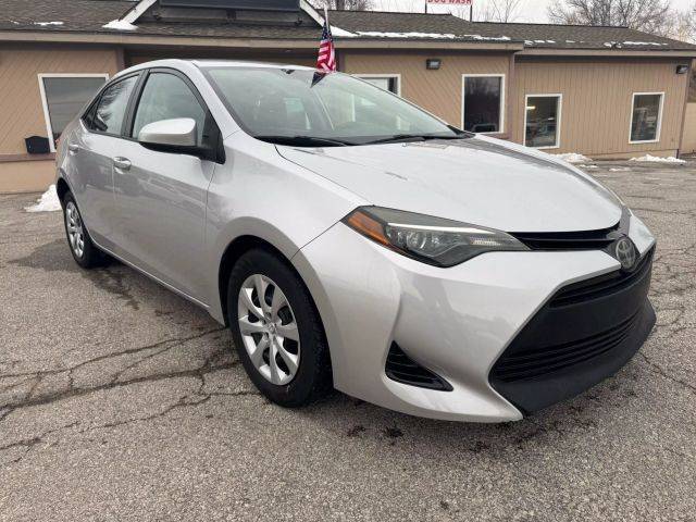 2019 Toyota Corolla LE FWD photo