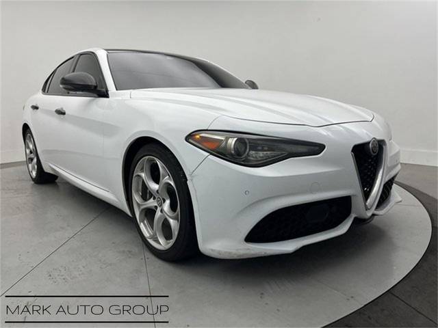 2018 Alfa Romeo Giulia Ti Sport AWD photo
