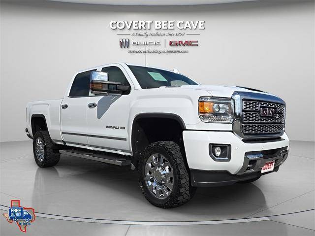 2019 GMC Sierra 2500HD Denali 4WD photo