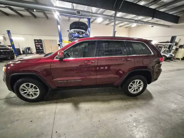 2018 Jeep Grand Cherokee Laredo 4WD photo