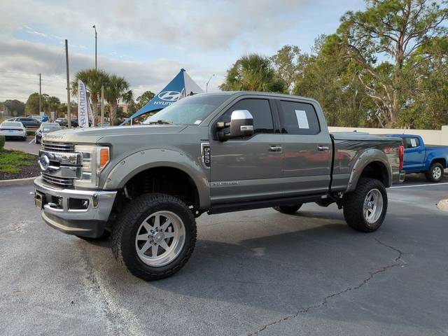 2019 Ford F-250 Super Duty LARIAT 4WD photo