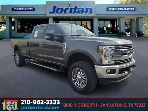 2018 Ford F-350 Super Duty LARIAT 4WD photo