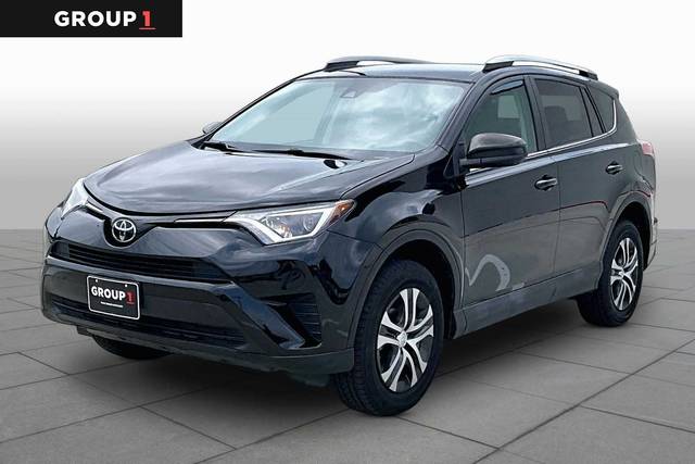 2018 Toyota RAV4 LE FWD photo