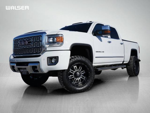 2019 GMC Sierra 2500HD Denali 4WD photo