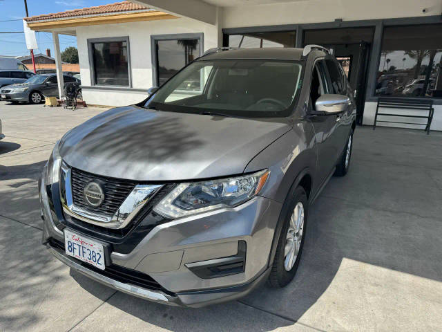 2018 Nissan Rogue SV FWD photo