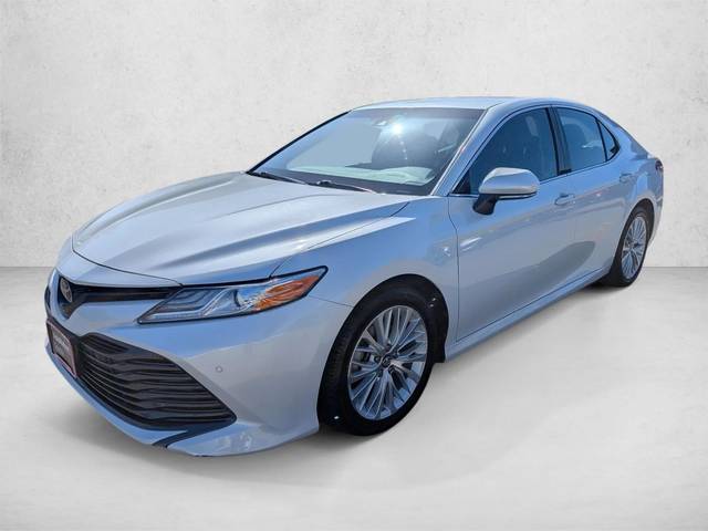 2018 Toyota Camry XLE FWD photo