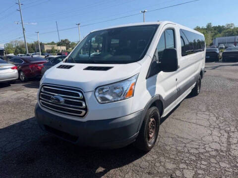 2017 Ford Transit Passenger Wagon XLT RWD photo