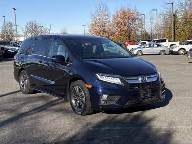 2019 Honda Odyssey Touring FWD photo