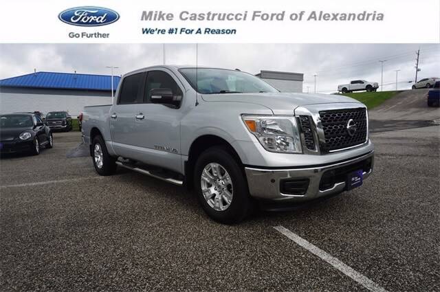 2018 Nissan Titan SV 4WD photo