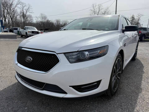2018 Ford Taurus SHO AWD photo