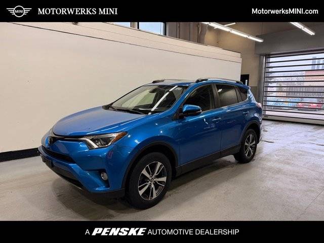 2018 Toyota RAV4 XLE AWD photo