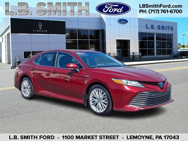 2018 Toyota Camry Hybrid XLE FWD photo
