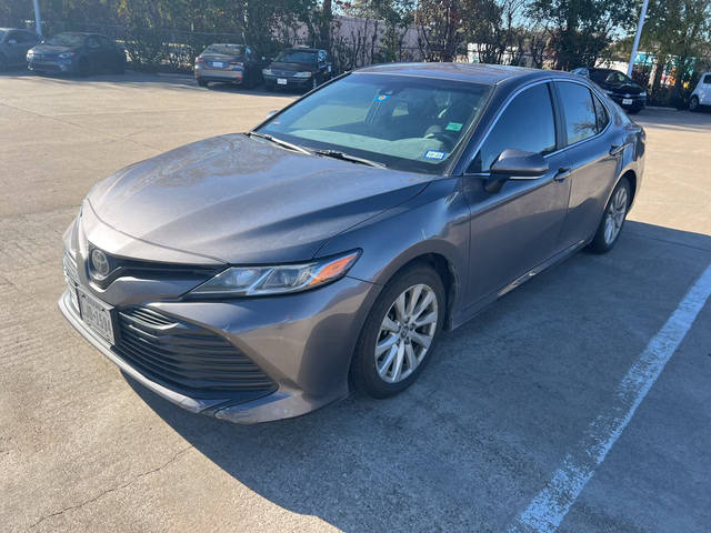 2018 Toyota Camry LE FWD photo