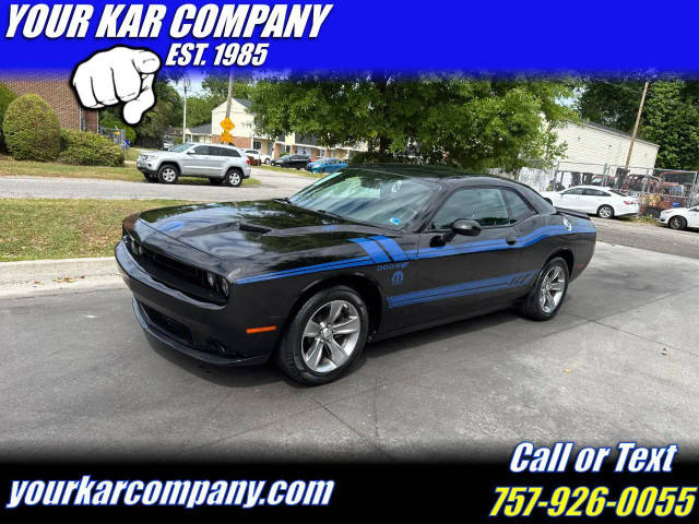 2015 Dodge Challenger SXT RWD photo