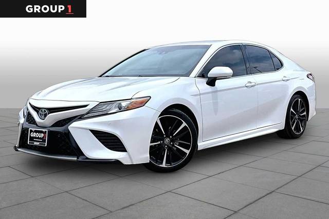 2018 Toyota Camry XSE FWD photo