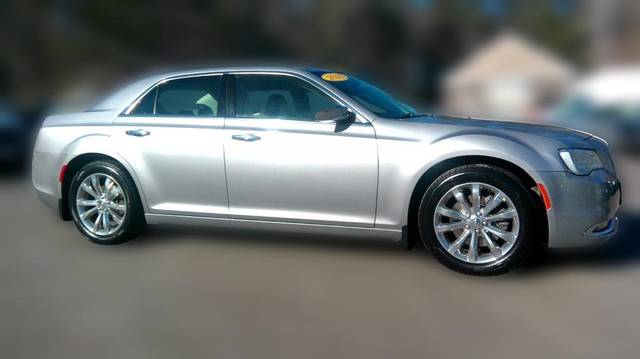 2018 Chrysler 300 Limited AWD photo