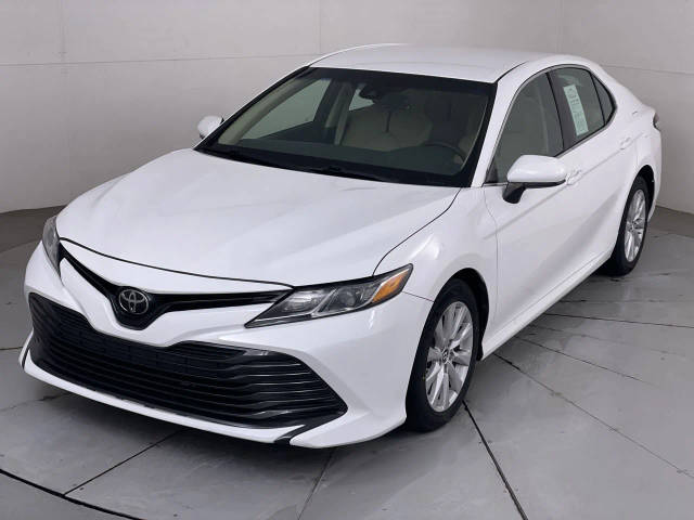 2018 Toyota Camry LE FWD photo