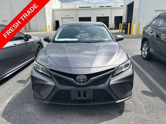 2018 Toyota Camry SE FWD photo