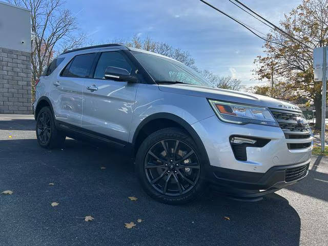 2018 Ford Explorer XLT 4WD photo