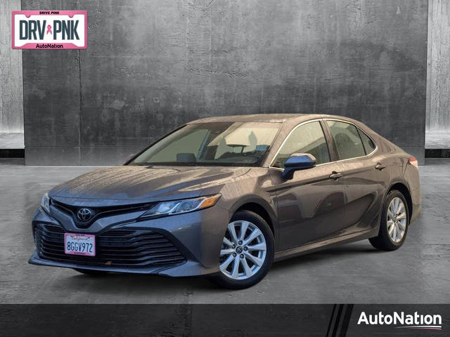 2018 Toyota Camry LE FWD photo