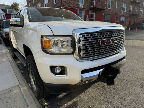 2018 GMC Canyon 4WD Denali 4WD photo