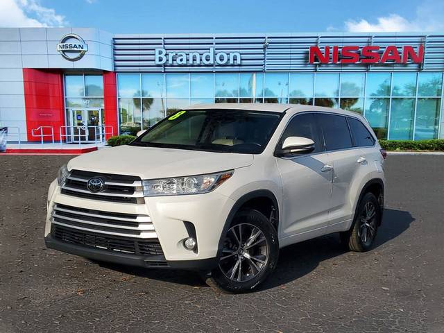 2018 Toyota Highlander LE Plus FWD photo