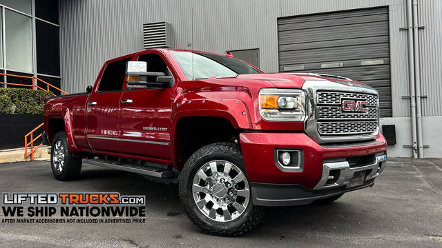 2019 GMC Sierra 2500HD Denali 4WD photo