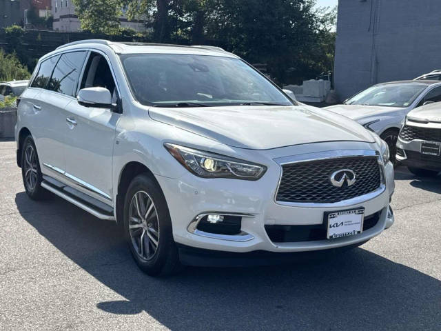 2019 Infiniti QX60 LUXE AWD photo