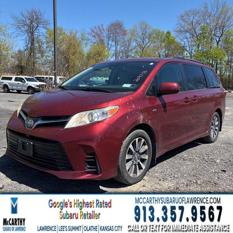 2018 Toyota Sienna LE AWD photo