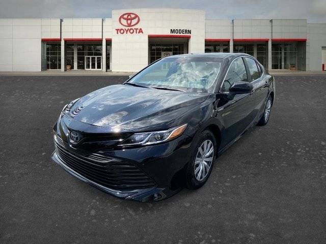 2018 Toyota Camry Hybrid LE FWD photo