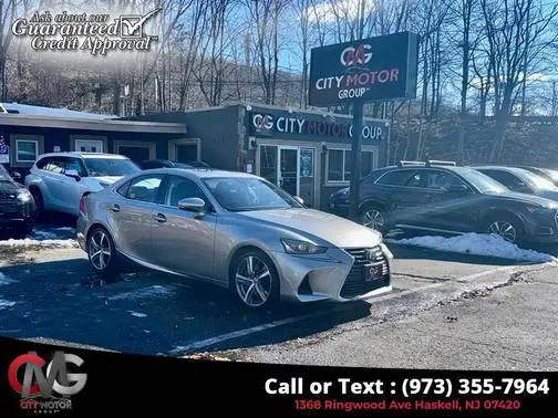 2018 Lexus IS IS 300 AWD photo